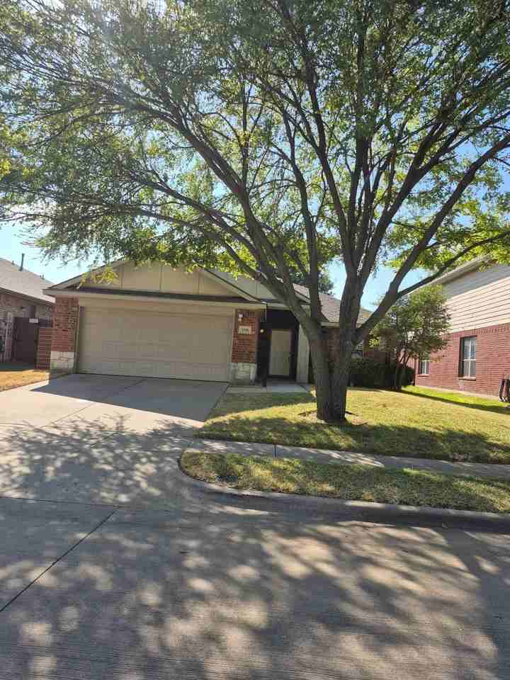 3516 Goldstone Dr - Photo 3 of 26