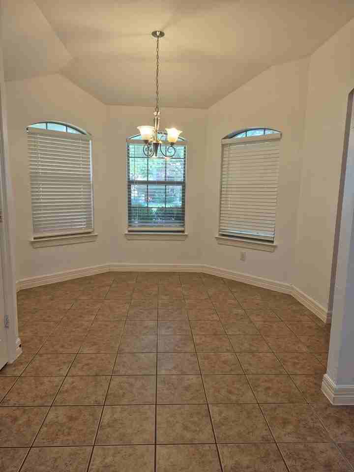 3516 Goldstone Dr - Photo 4 of 26