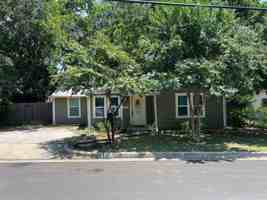 featured image of 905 S Alamo St