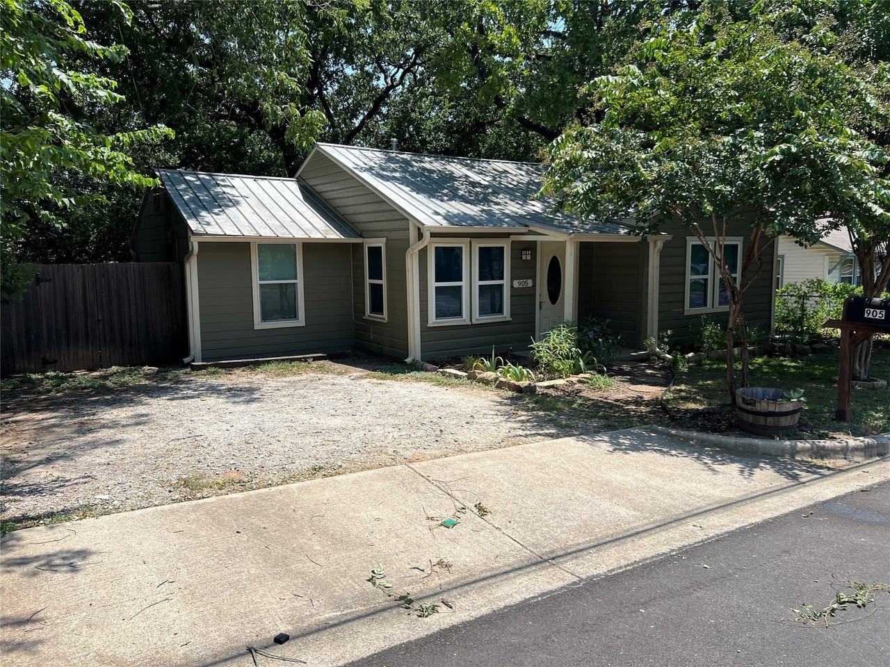 905 S Alamo St - Photo 2 of 18
