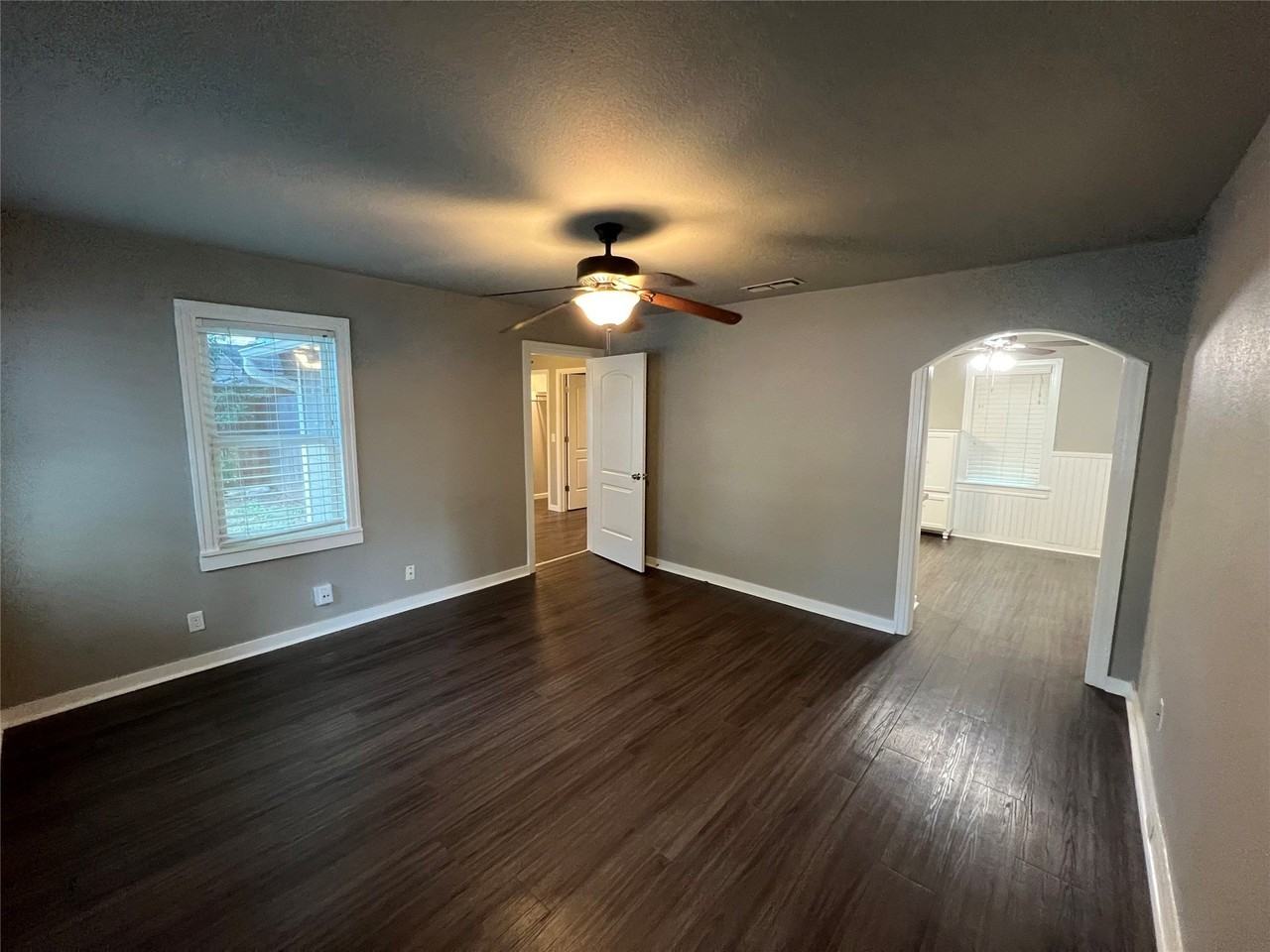 905 S Alamo St - Photo 3 of 18