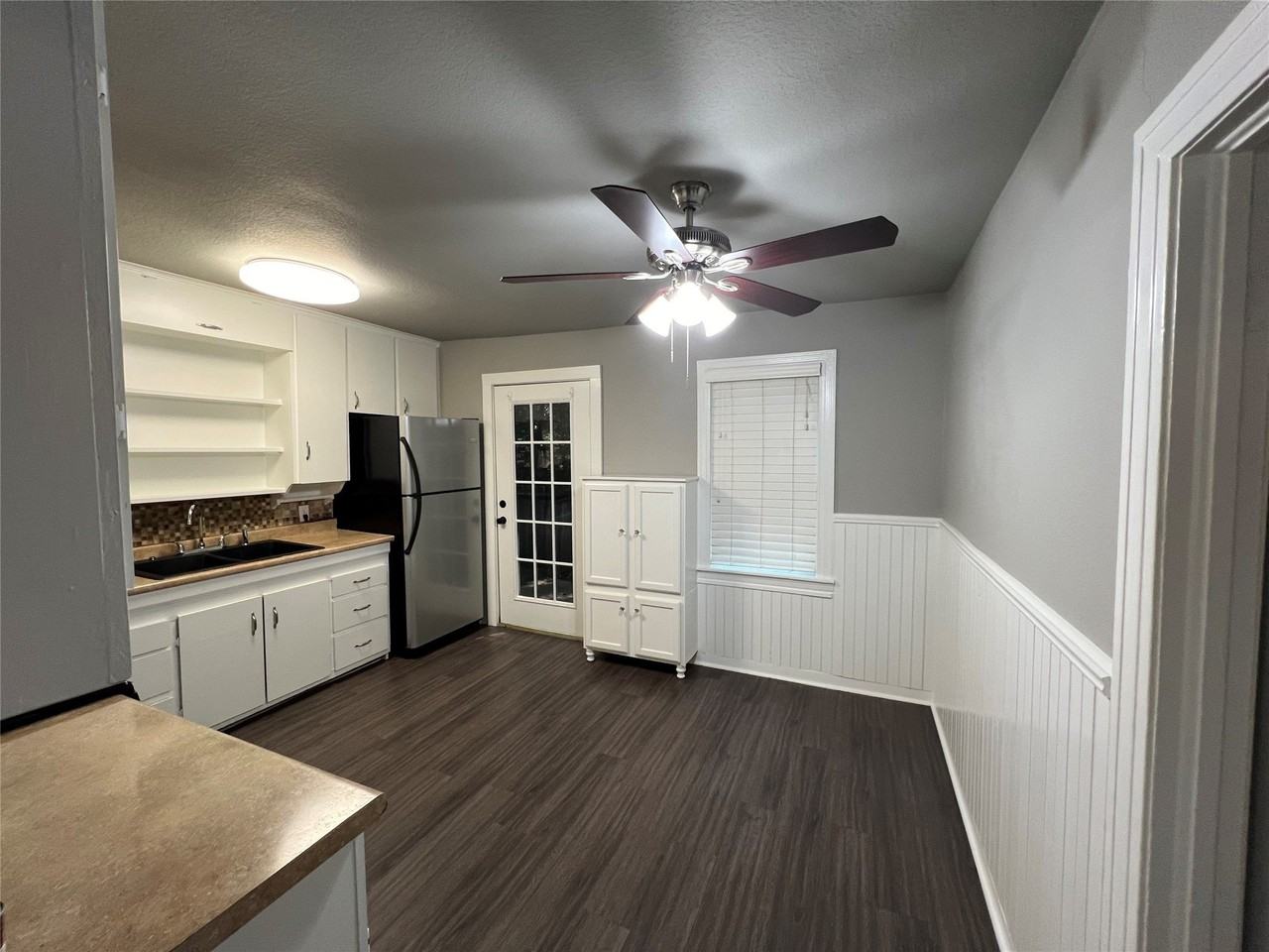 905 S Alamo St - Photo 4 of 18