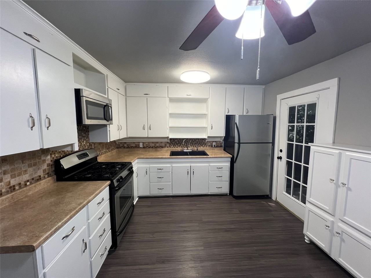 905 S Alamo St - Photo 5 of 18