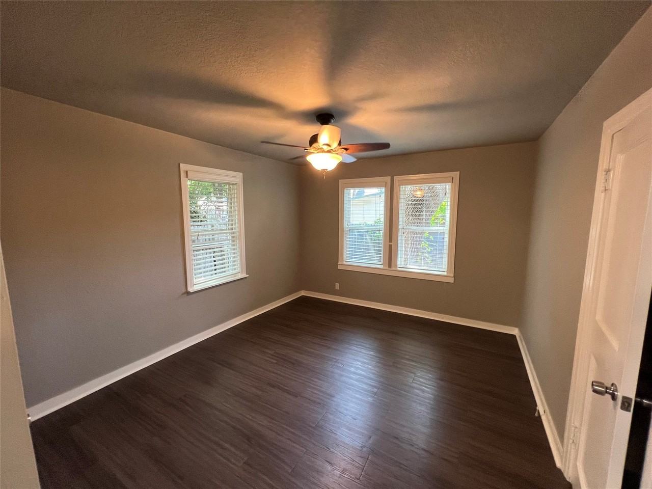 905 S Alamo St - Photo 6 of 18