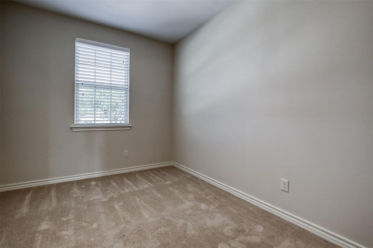 110 Eagle Meadow Dr - Photo 7 of 17