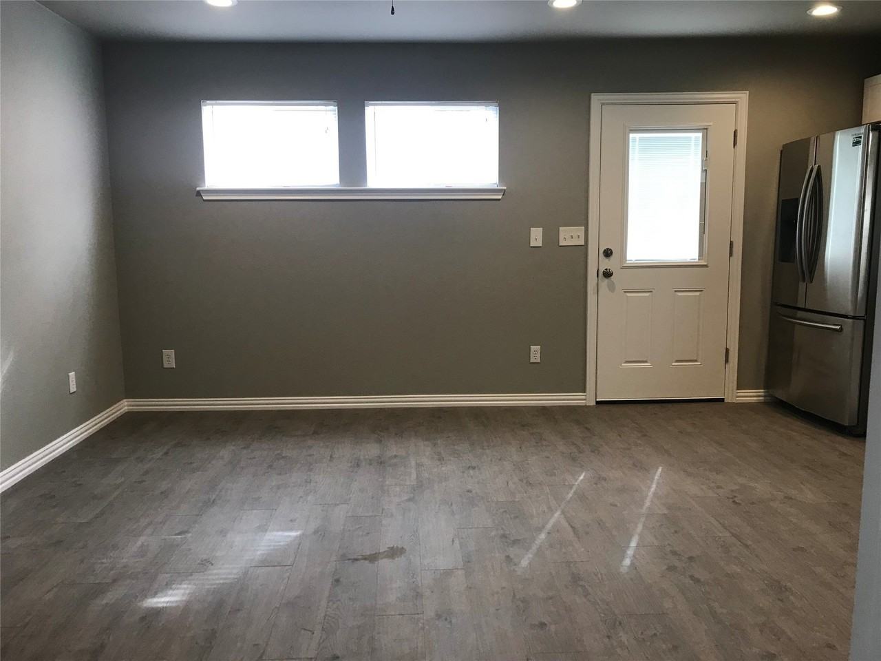 1549 Ranger Hwy - Photo 4 of 13