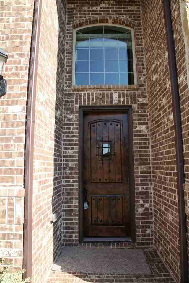 2025 Menominee Dr - Photo 2 of 35
