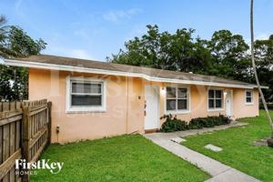 featured image of 800 Sw 9th Ct