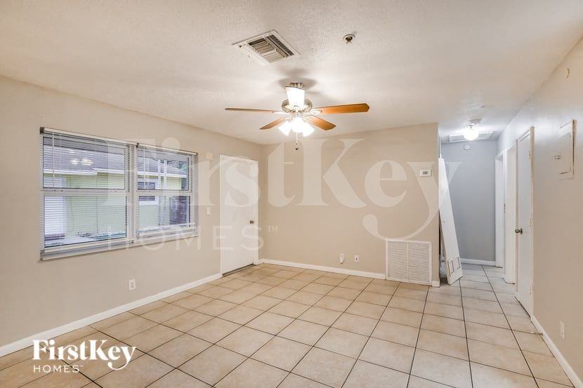 800 Sw 9th Ct - Photo 5 of 16