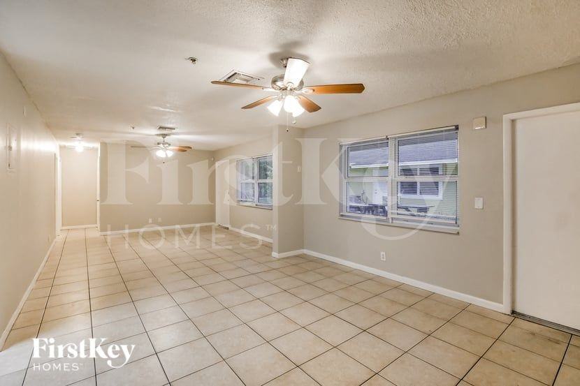 800 Sw 9th Ct - Photo 6 of 16