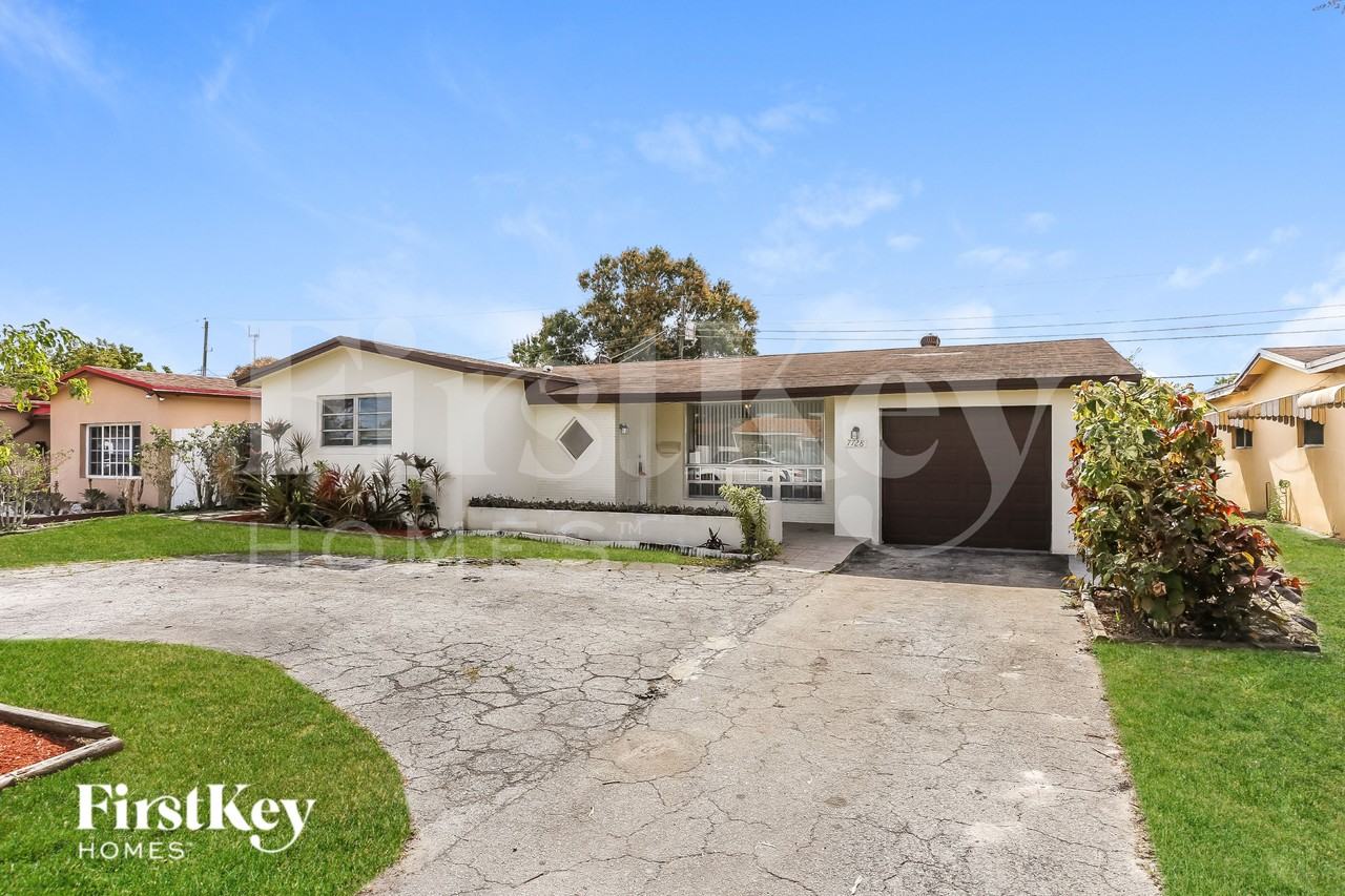 7728 Alhambra Blvd - Photo 2 of 15