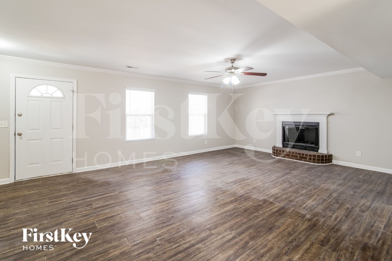 6721 Bent Creek Dr - Photo 3 of 16