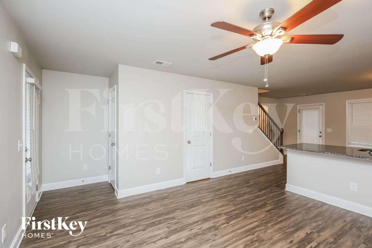 6674 Sawnee Way - Photo 3 of 18
