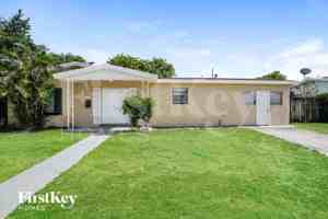 featured image of 6240 Nw 17th St