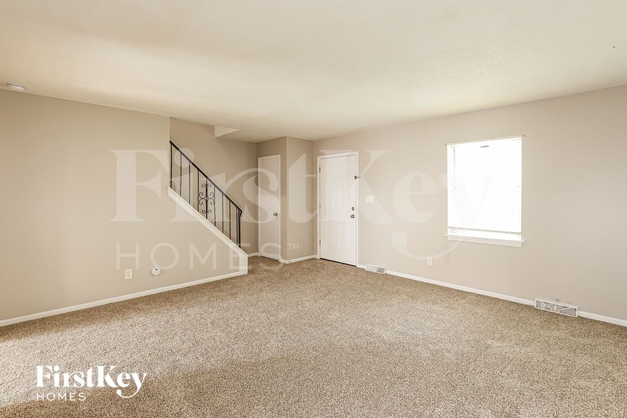 6107 E 127th St - Photo 3 of 16