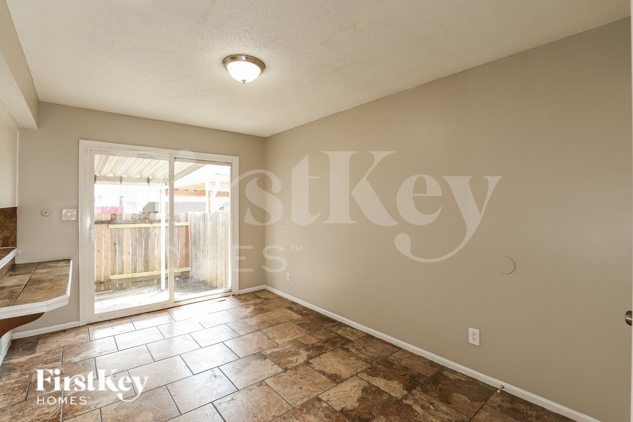 6107 E 127th St - Photo 5 of 16