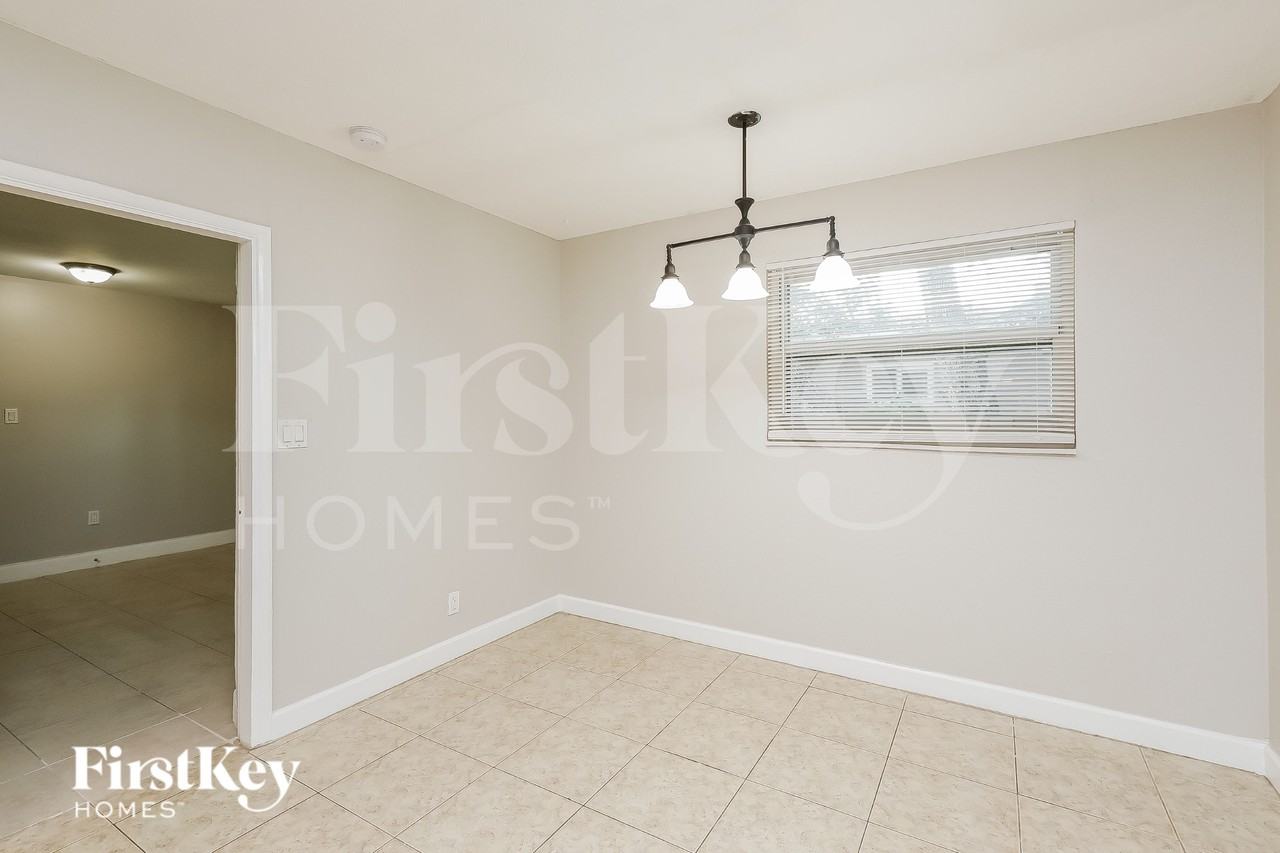 4620 Swave - Photo 4 of 16