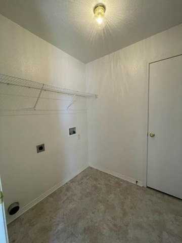 421 Poppy Ln - Photo 4 of 25