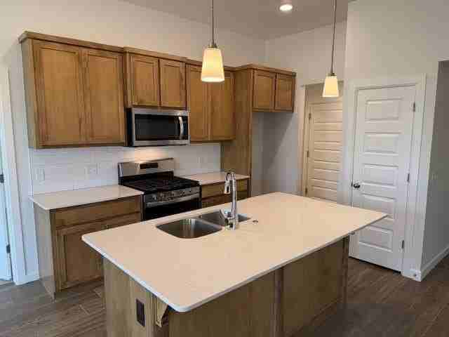 8608 Martin Ln - Photo 7 of 32