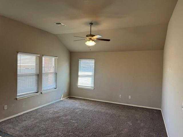 727 Mossy Rd - Photo 5 of 33