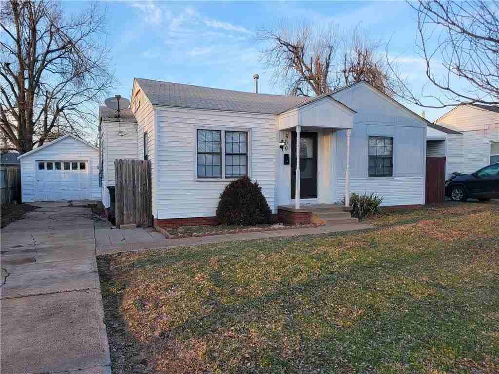 309 E Fairchild Dr - Photo 2 of 16
