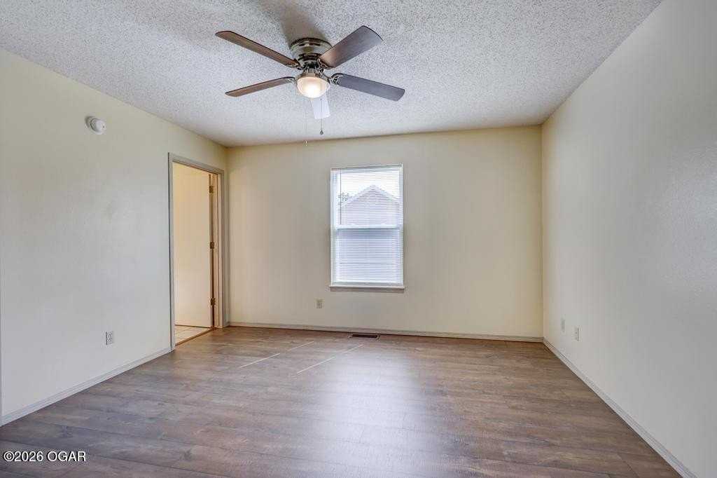 1653 Mayberry Dr - Photo 6 of 13