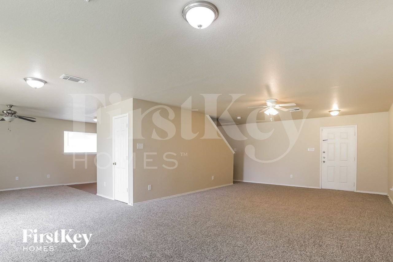 4238 Heritagestone Dr - Photo 4 of 15