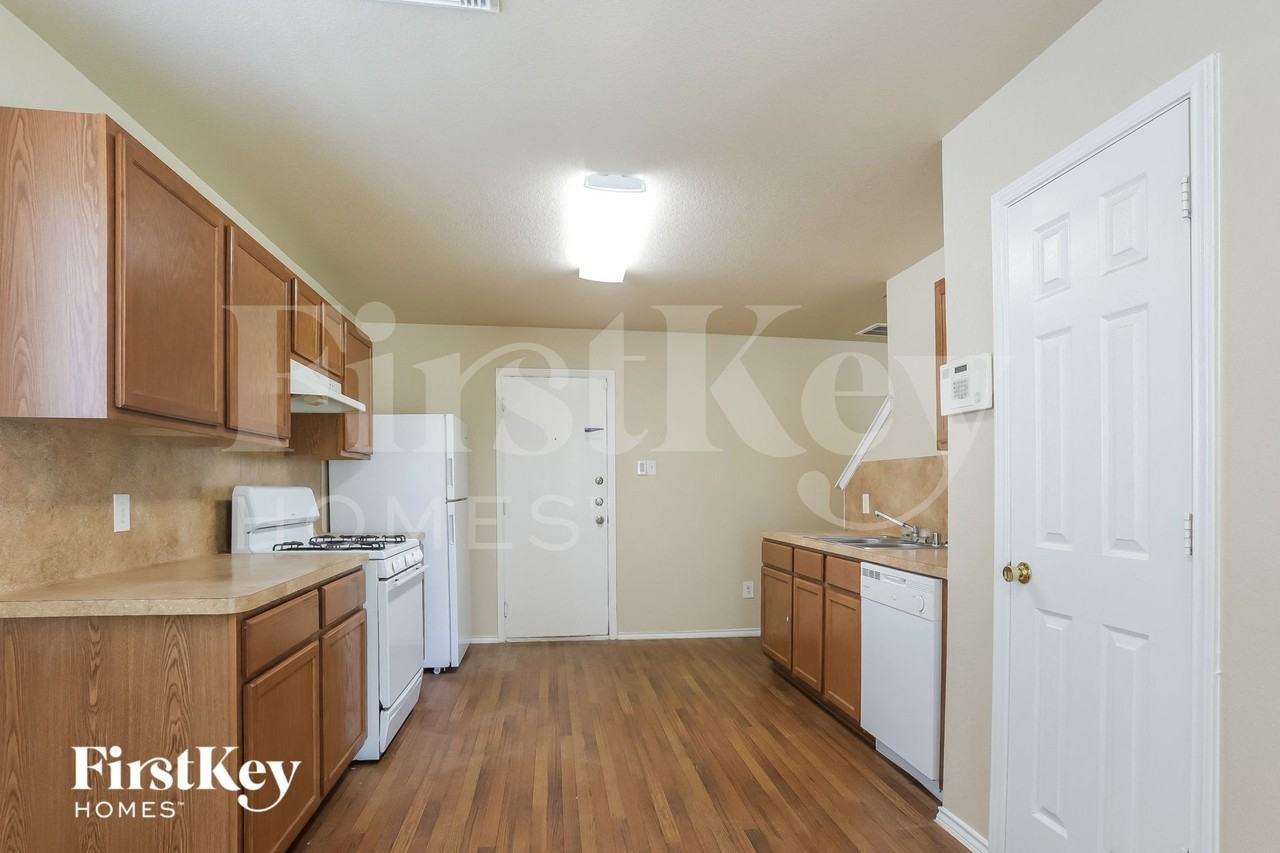 4238 Heritagestone Dr - Photo 5 of 15
