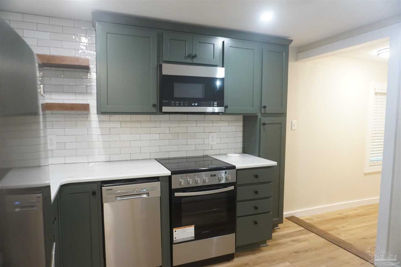513 W De Soto St - Photo 5 of 13