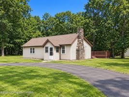 featured image of 924 Wooddale Rd