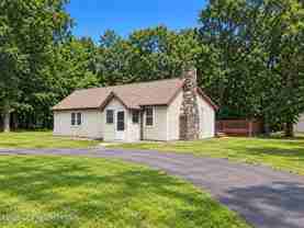 924 Wooddale Rd - Photo 1 of 1