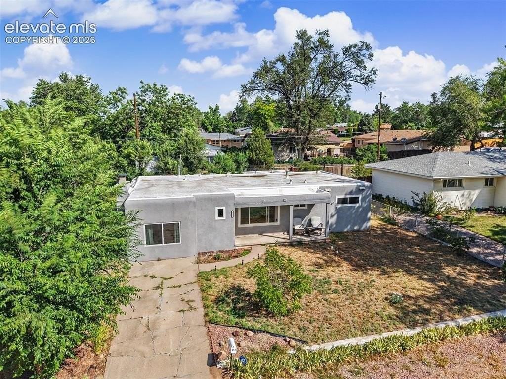 152 Rose Dr - Photo 3 of 35