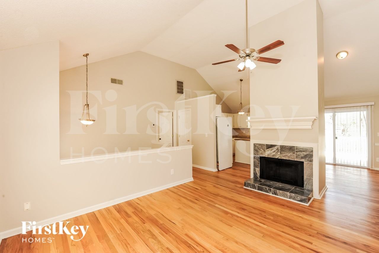 382 Scenic Ln - Photo 3 of 18