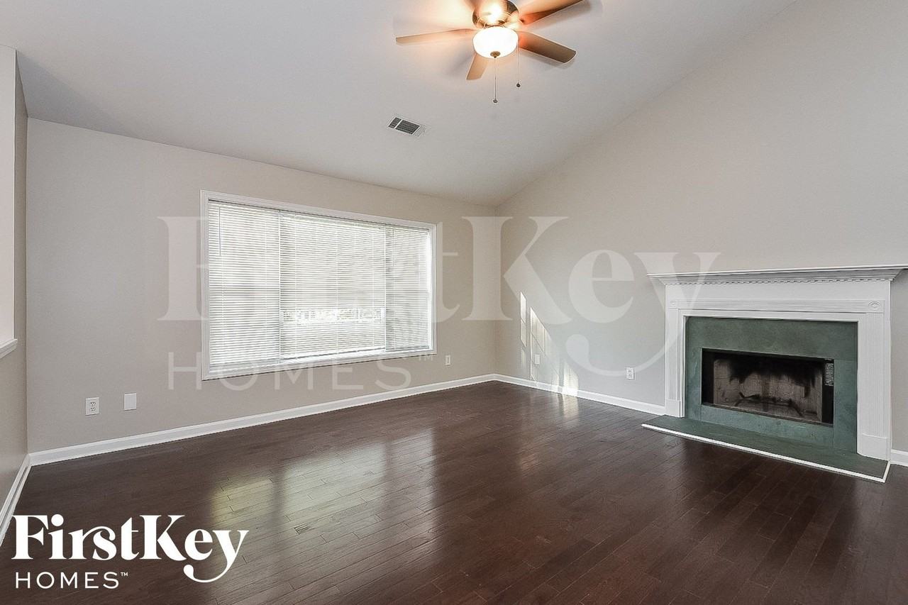 3614 Allyn Dr Nw - Photo 4 of 15