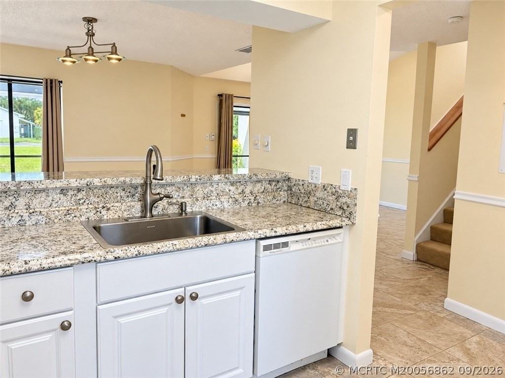 1697 Sw Crossing Cir - Photo 6 of 25