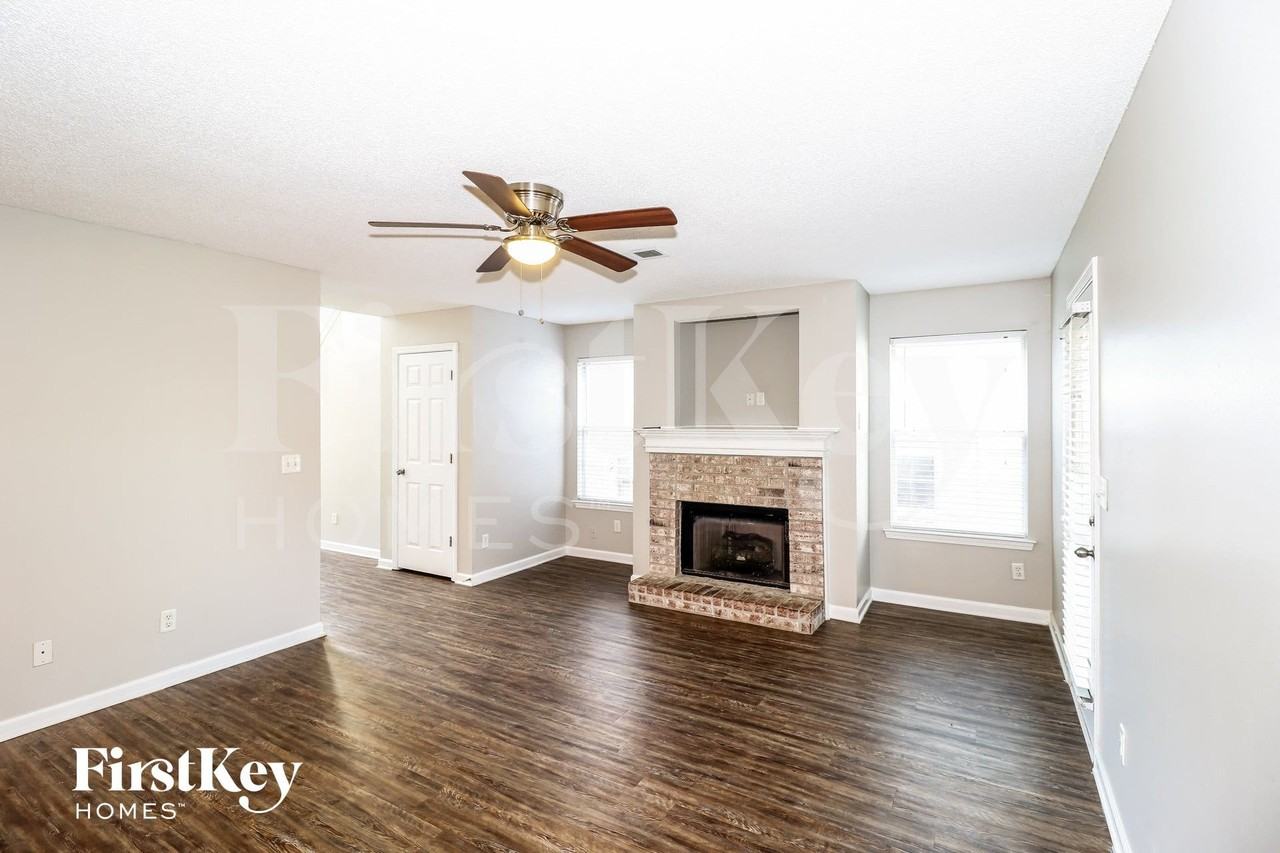 2796 Misty Valley Dr - Photo 4 of 15