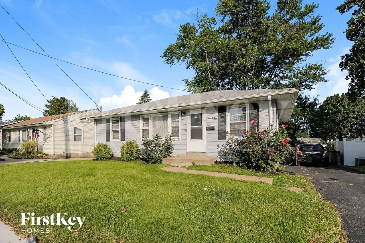 275 Saint Ferdinand St - Photo 2 of 15