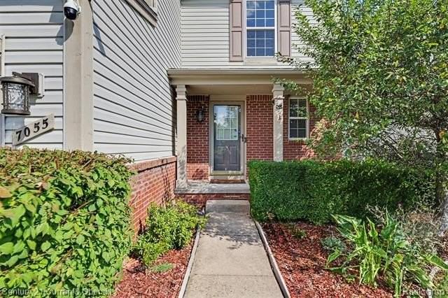 7055 Oakridge Dr - Photo 2 of 49