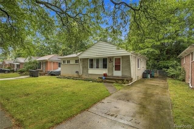 21721 Sussex St - Photo 5 of 35