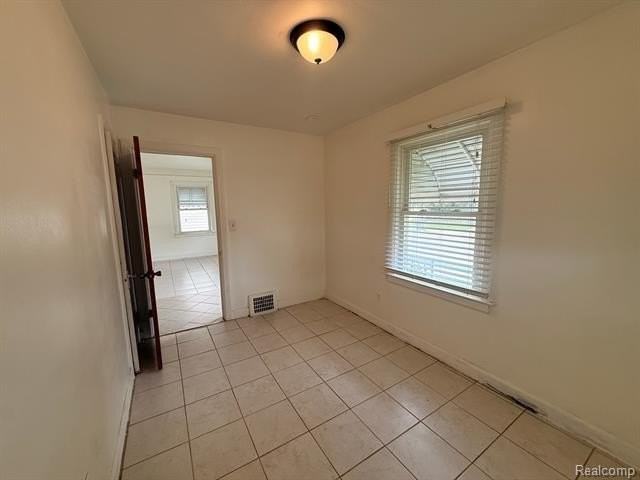 6005 Kendal St - Photo 4 of 12