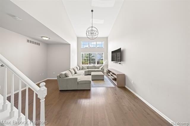 29349 Douglas Dr - Photo 4 of 40