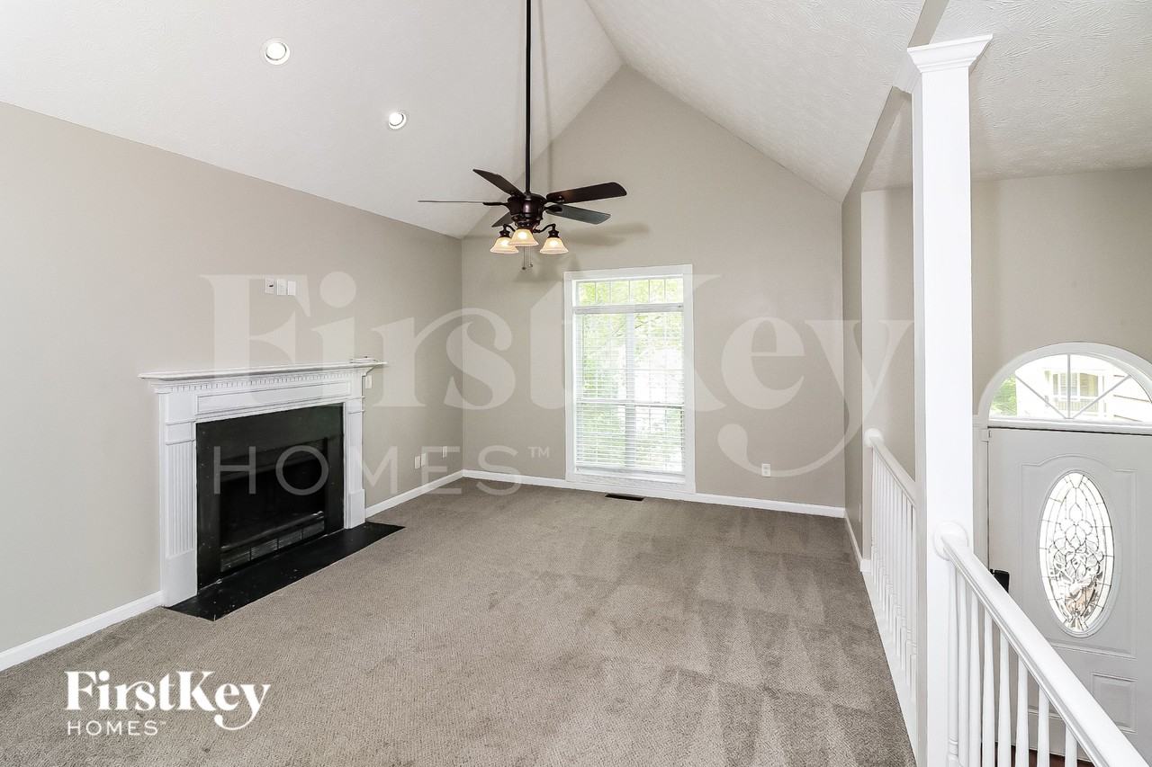 2620 Windage Dr Sw - Photo 2 of 16