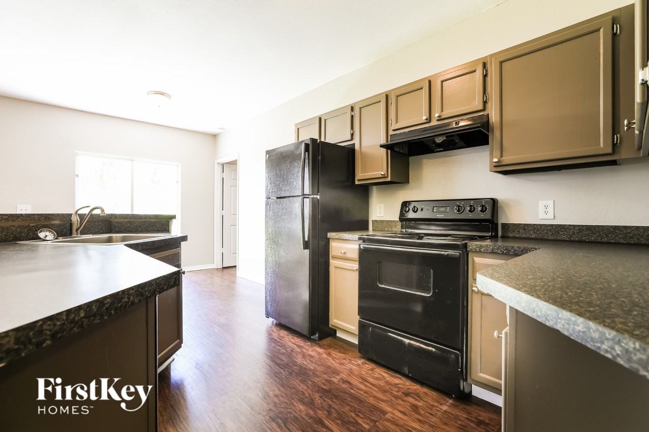 2606 Atwater Dr - Photo 5 of 15