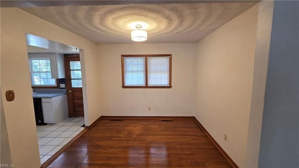 816 Benjamin Pl - Photo 4 of 33