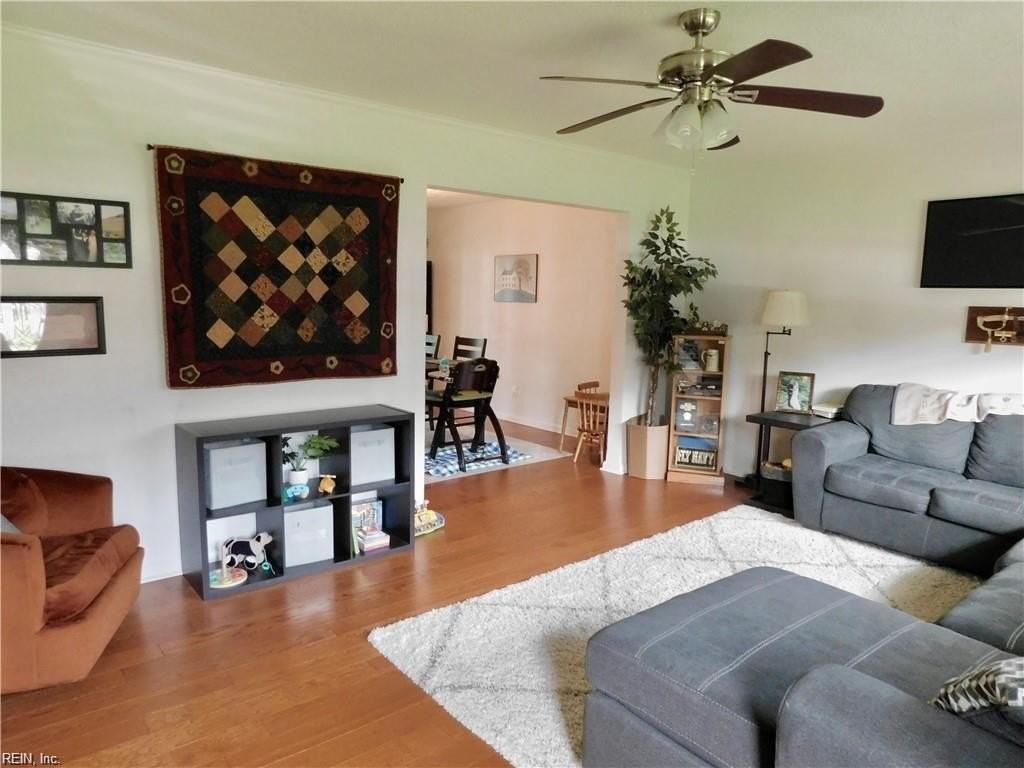 5804 Susquehanna Dr - Photo 4 of 31