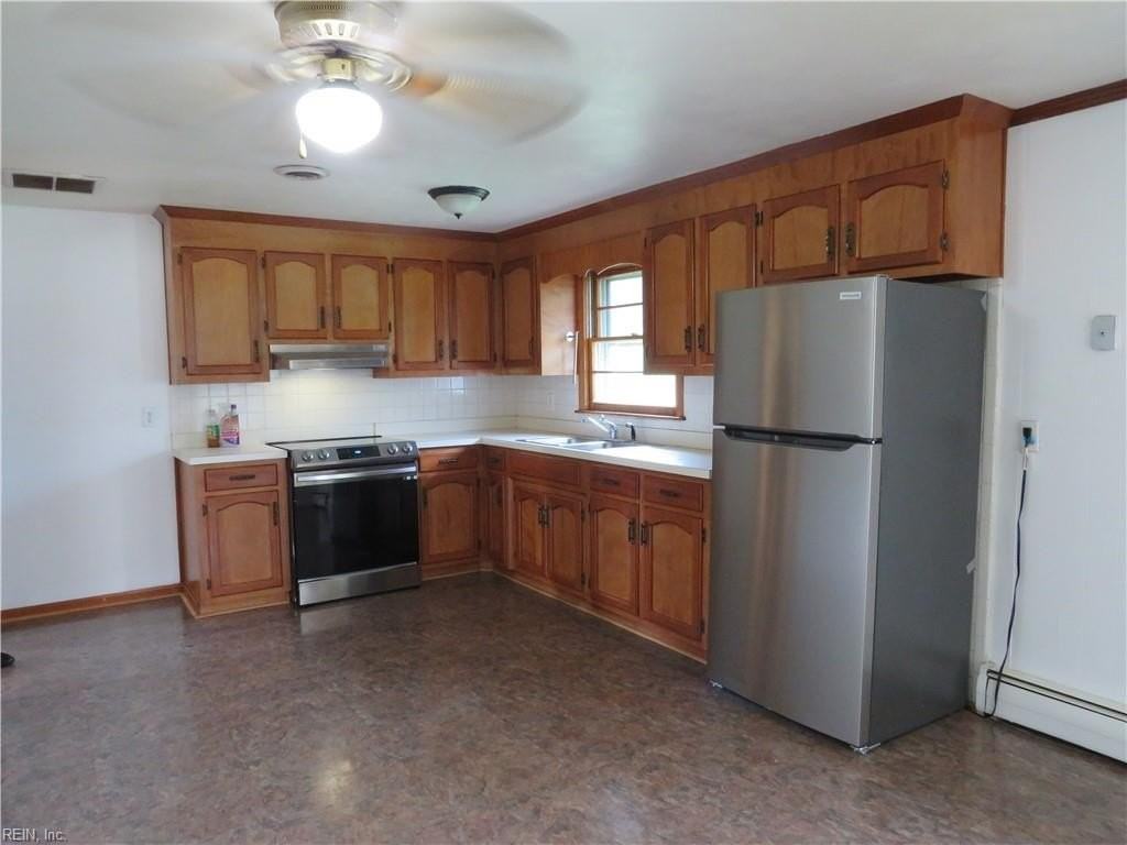 517 Great Bridge Blvd - Photo 3 of 19