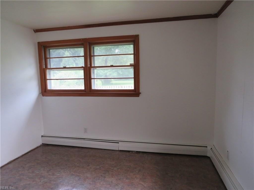 517 Great Bridge Blvd - Photo 5 of 19