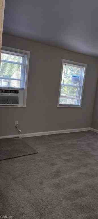 634 72nd St - Photo 3 of 14