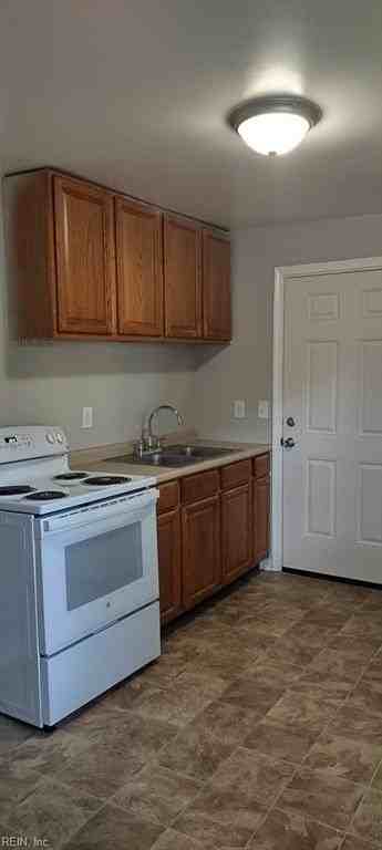 634 72nd St - Photo 6 of 14