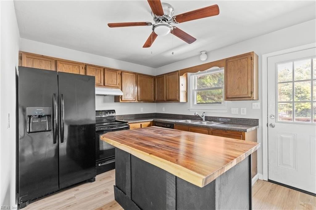 225 A View Ave #202 - Photo 3 of 23